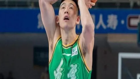 中秋月圆赏蛇年元宵，共度佳节人团圆