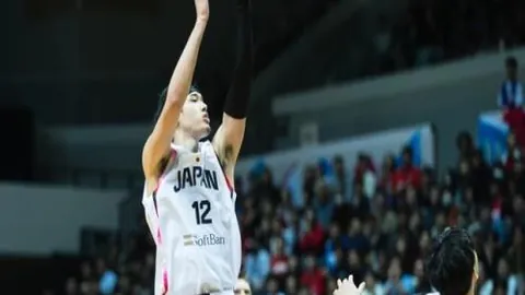 姆巴佩带伤奋战马竞，抵制封闭疗法仅服止痛药，力战全场点球定胜局